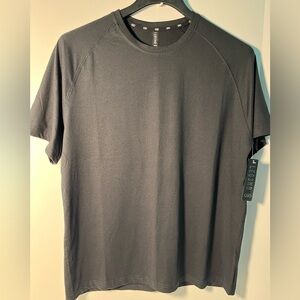 LEG3ND Soft & Stretch Moisture Wicking Short Sleeve Crew Neck T-shirt